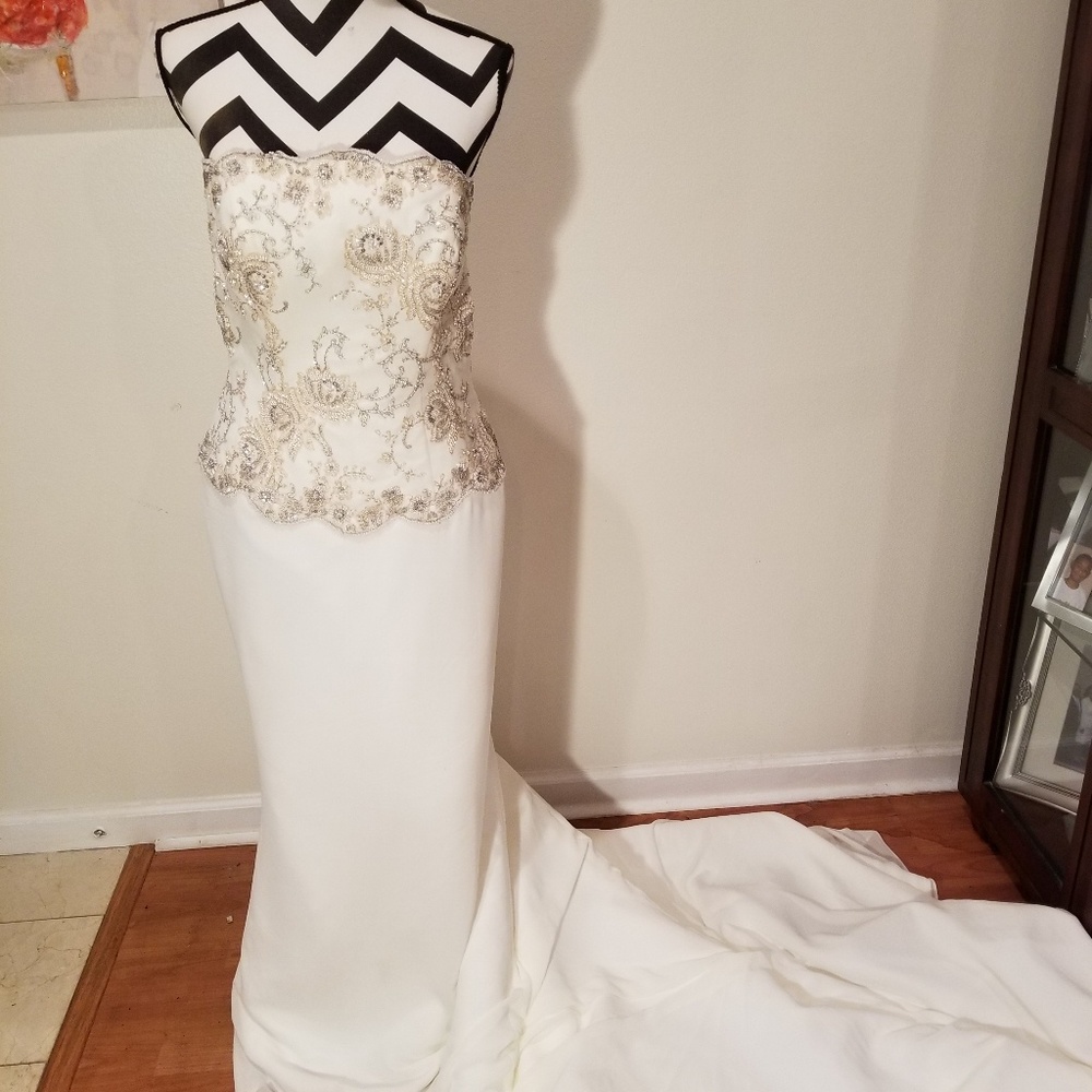 Wedding dress